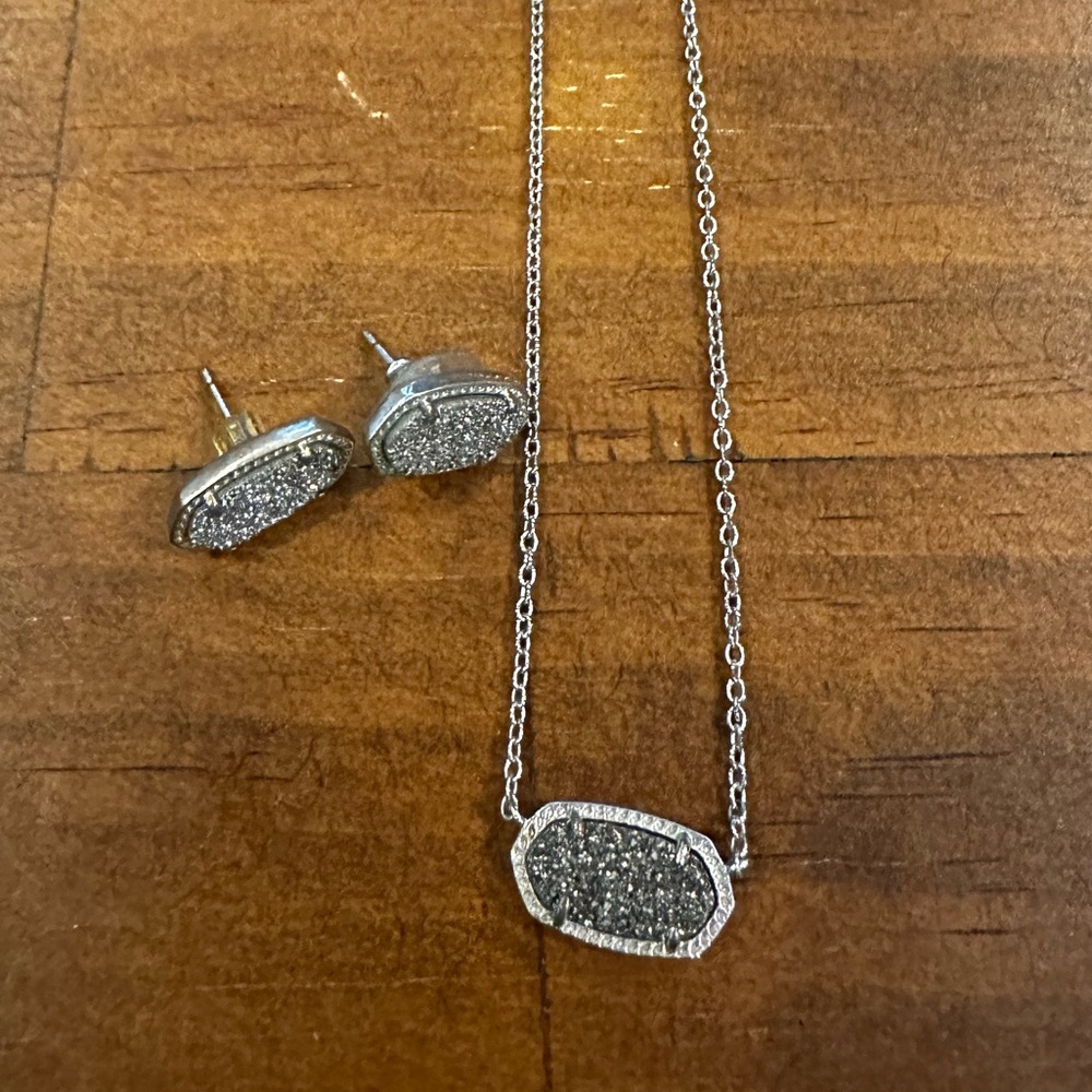 Kendra Scott Elisa Necklace and Earring Set